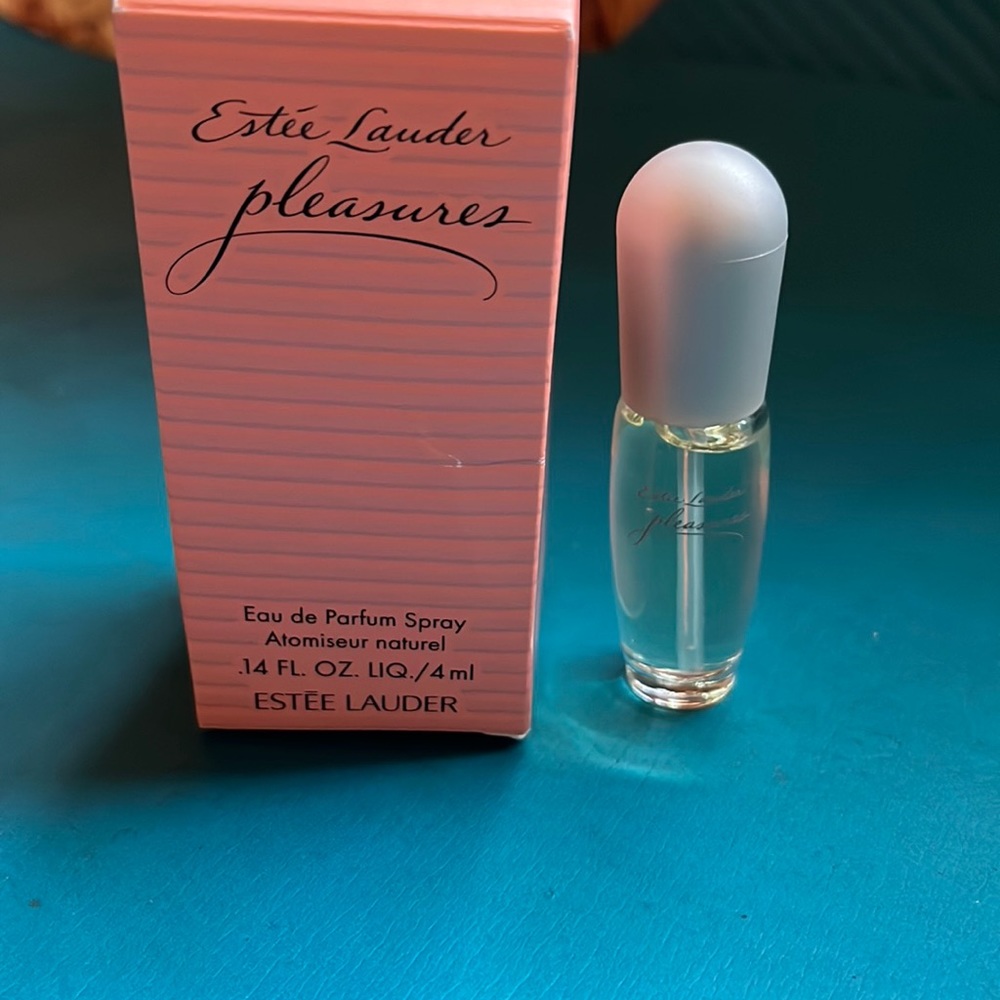 Pleasures perfume